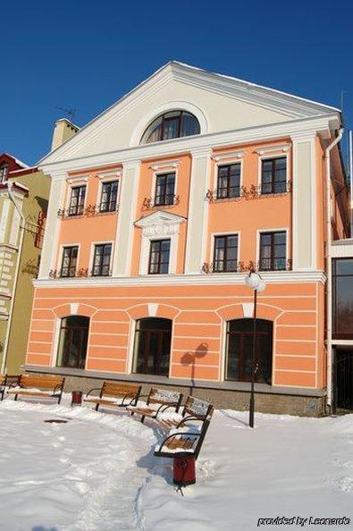 Golden Embankment Hotel Pskov Exterior photo