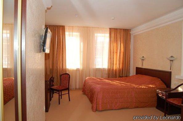 Golden Embankment Hotel Pskov Room photo