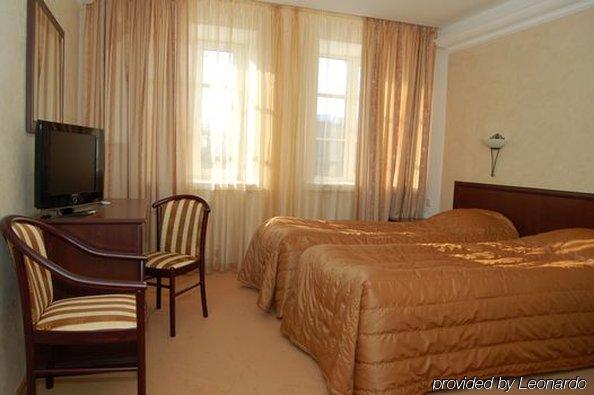 Golden Embankment Hotel Pskov Room photo