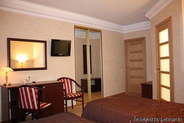 Golden Embankment Hotel Pskov Room photo