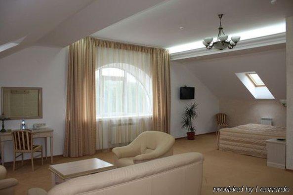 Golden Embankment Hotel Pskov Interior photo